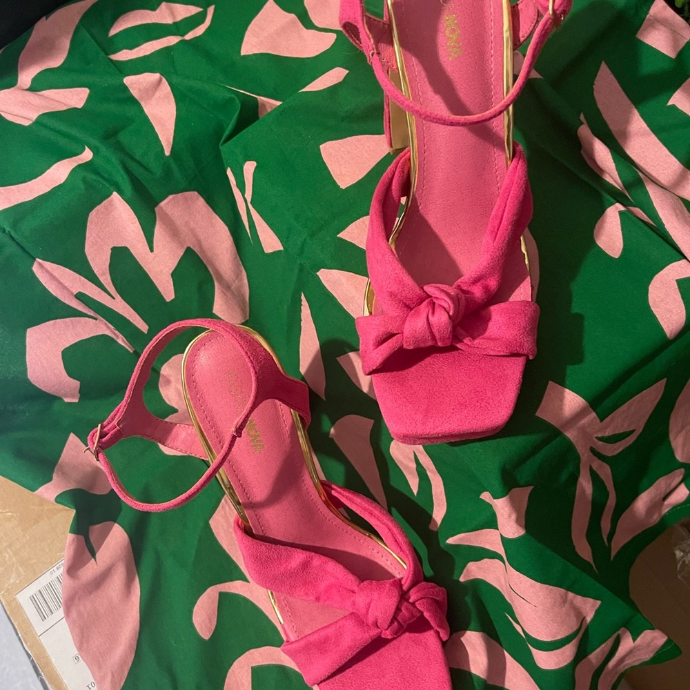 Pink Knotted Strap Sandals